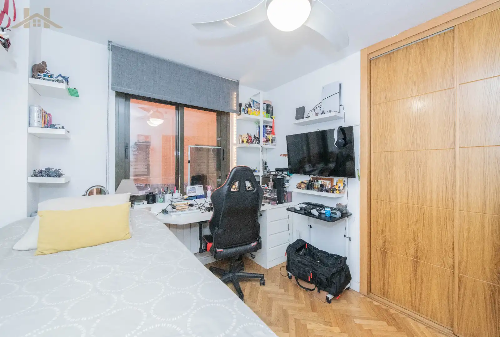 Schlafzimmer von Wohnung zum Verkauf in Tres Cantos mit Klimaanlage, Heizung und Möbliert