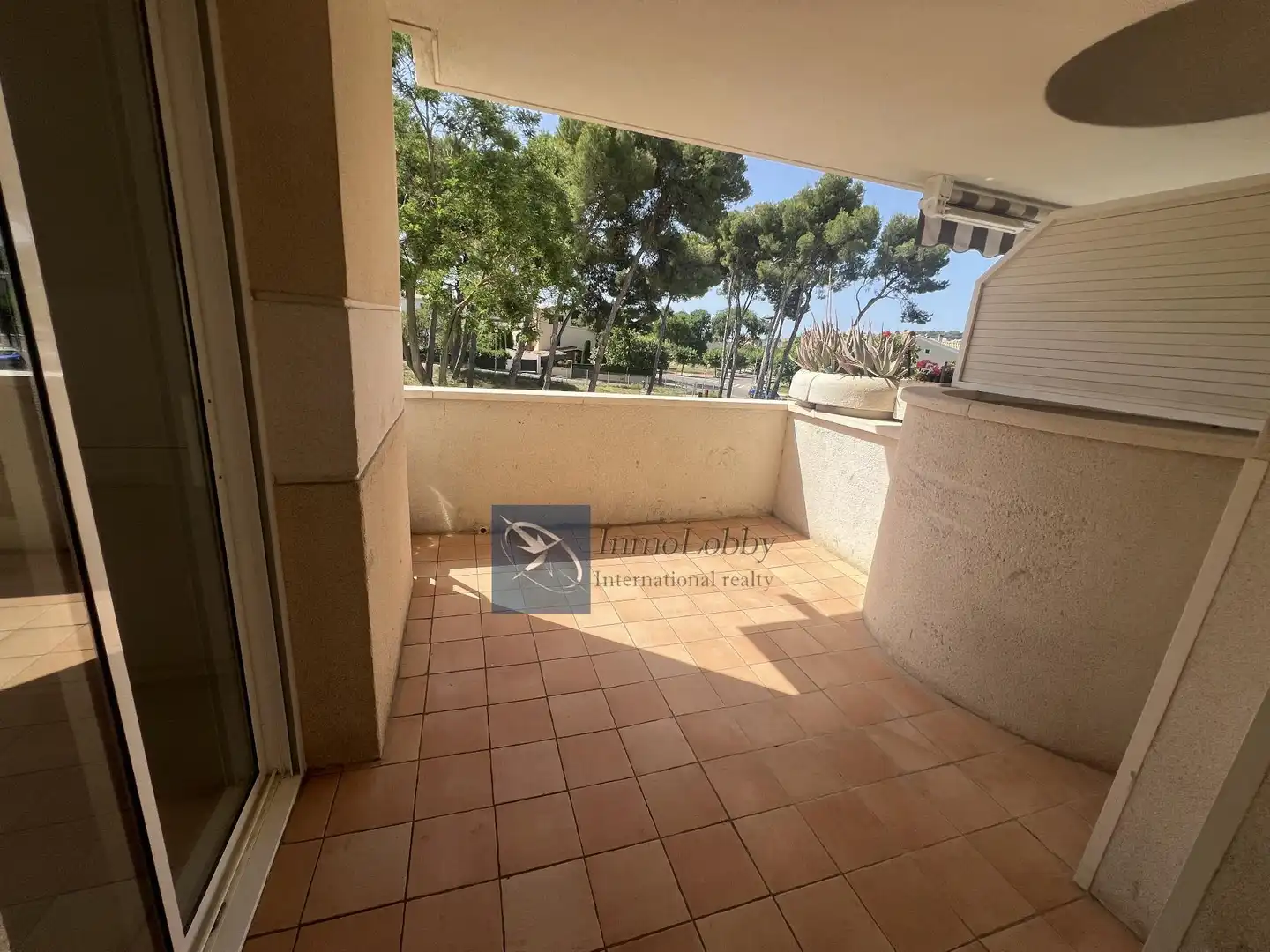 Terrassa de Apartament de lloguer en Castell d'Aro, Platja d'Aro i s'Agaró amb Aire condicionat, Terrassa i Piscina comunitària