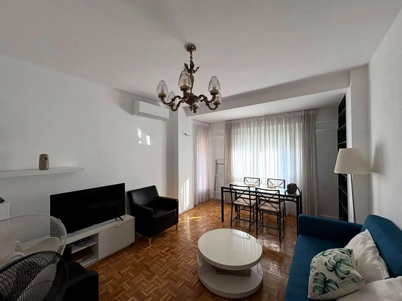 Living room of Flat for rent in Madrid  with Air Conditioner, Heating and Terrace