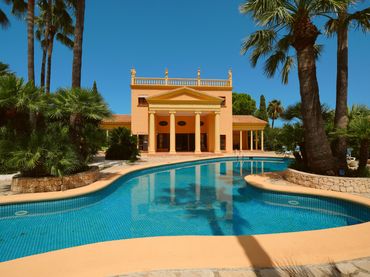 Casa rustica con piscina in vendita a El Montgó