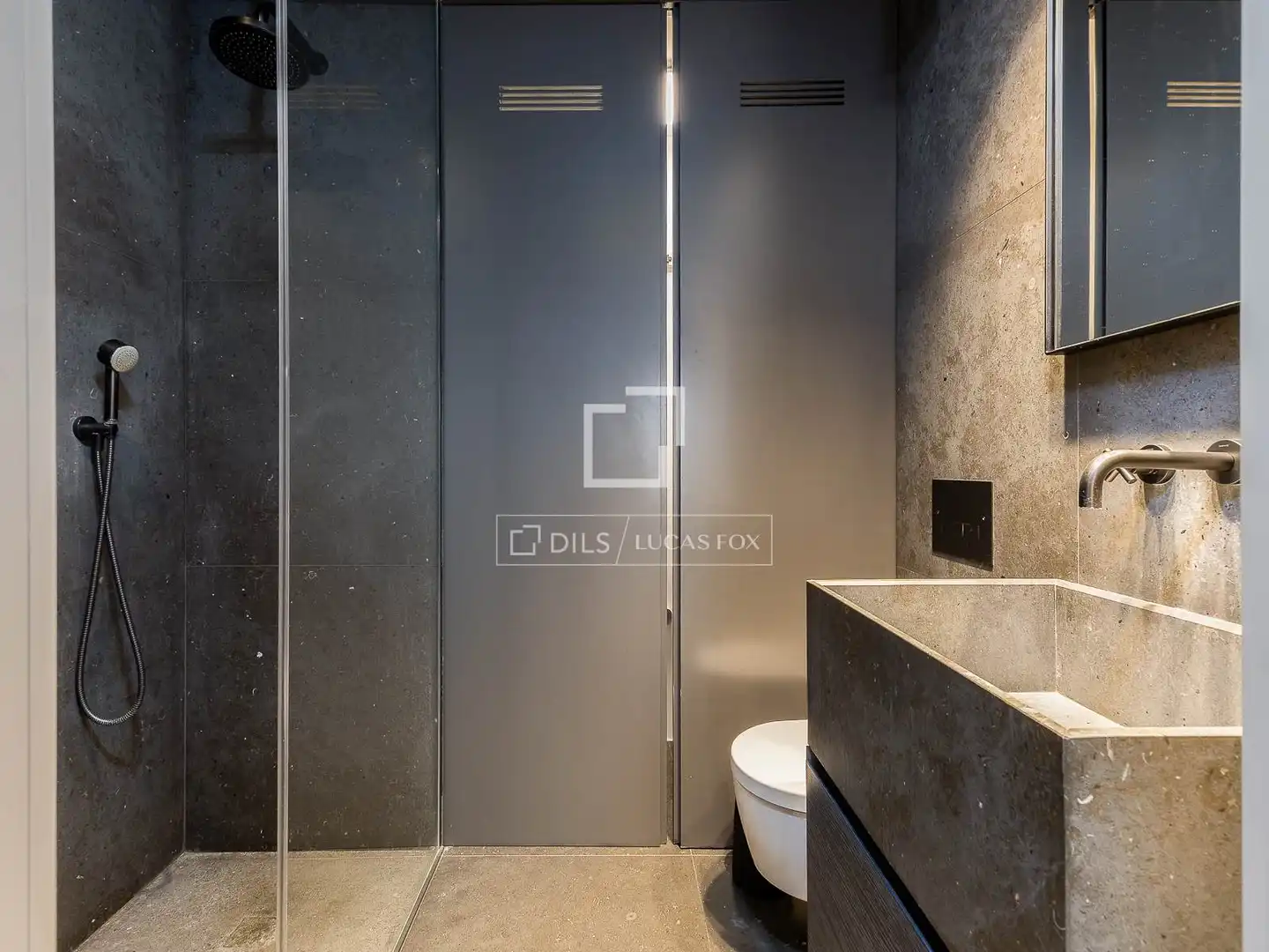 Baño de Piso en venta en Barcelona con Aire acondicionado, Calefacción y Terraza