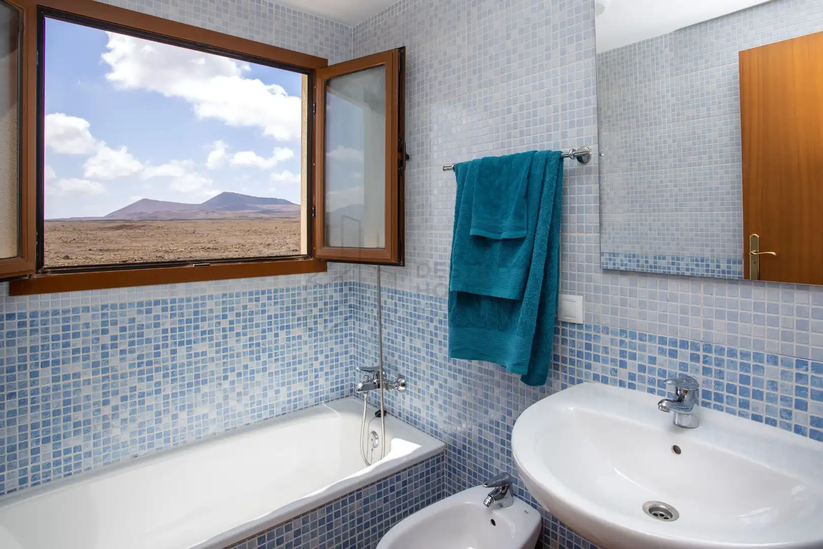 Baño de Casa o chalet en venta en La Oliva con Jardín privado, Terraza y Amueblado