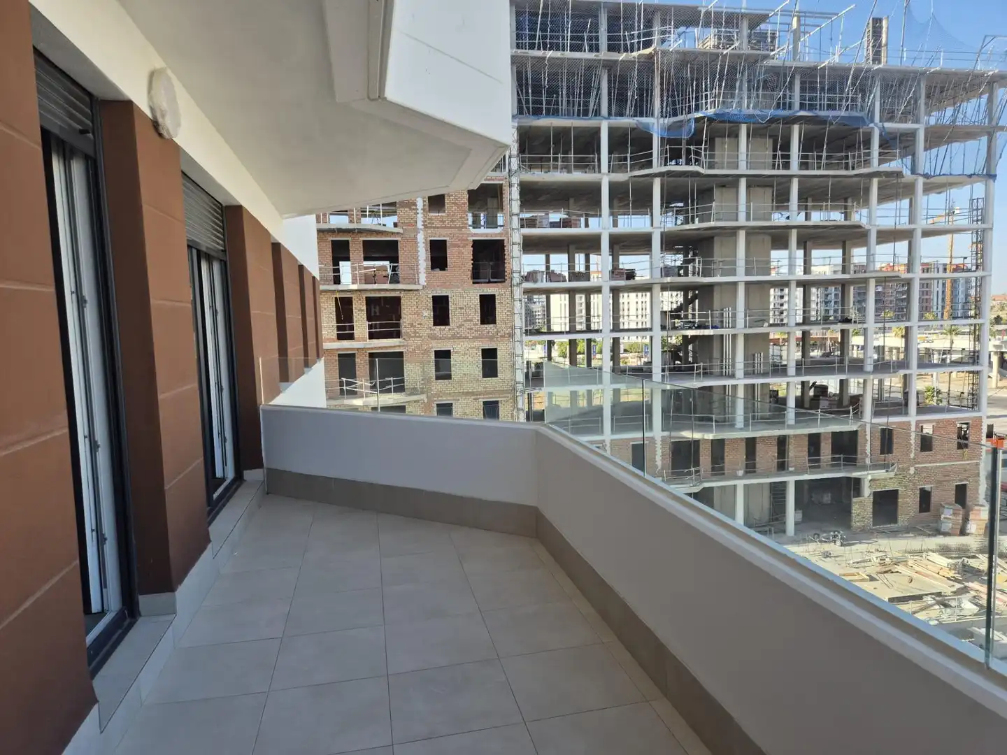 Terrassa de Pis de lloguer en Dos Hermanas amb Aire condicionat, Calefacció i Terrassa