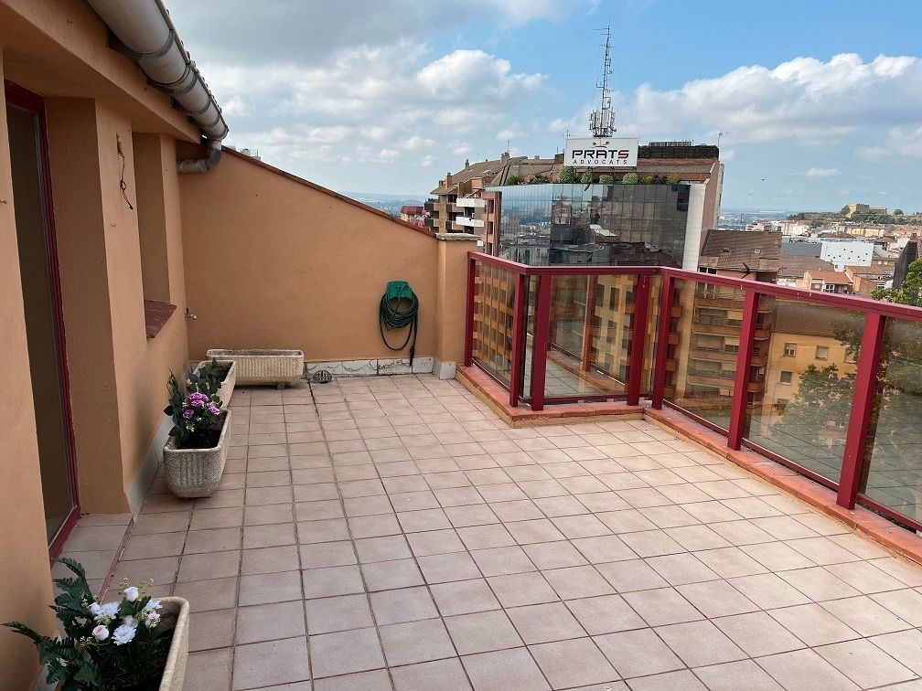 Oficina de alquiler en Avinguda de Balmes, 14, Centre Històric