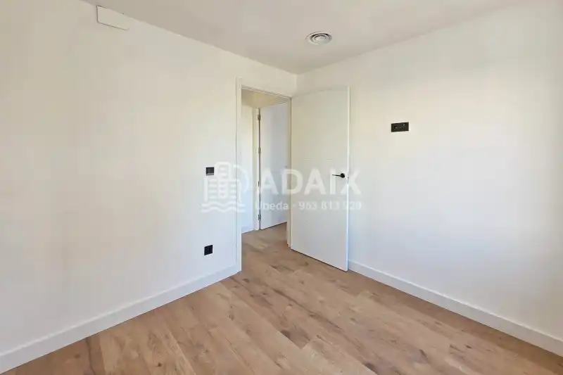 Bedroom of Flat for sale in Úbeda  with Air Conditioner, Heating and Parquet flooring
