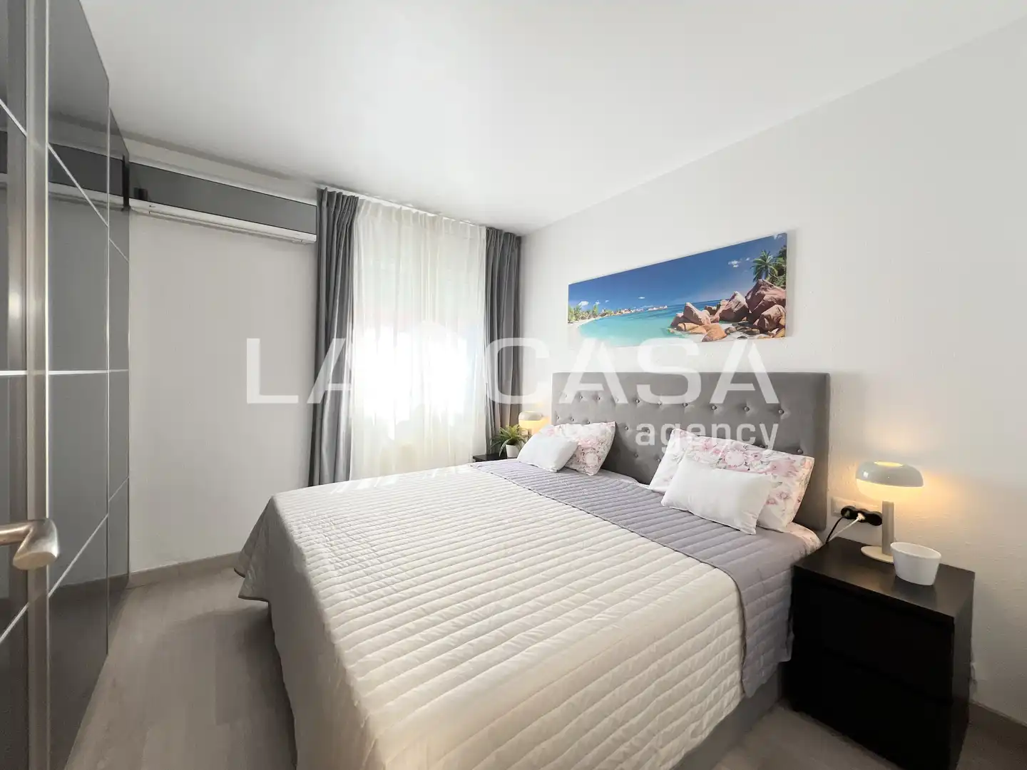 Bedroom of Flat for sale in Badalona