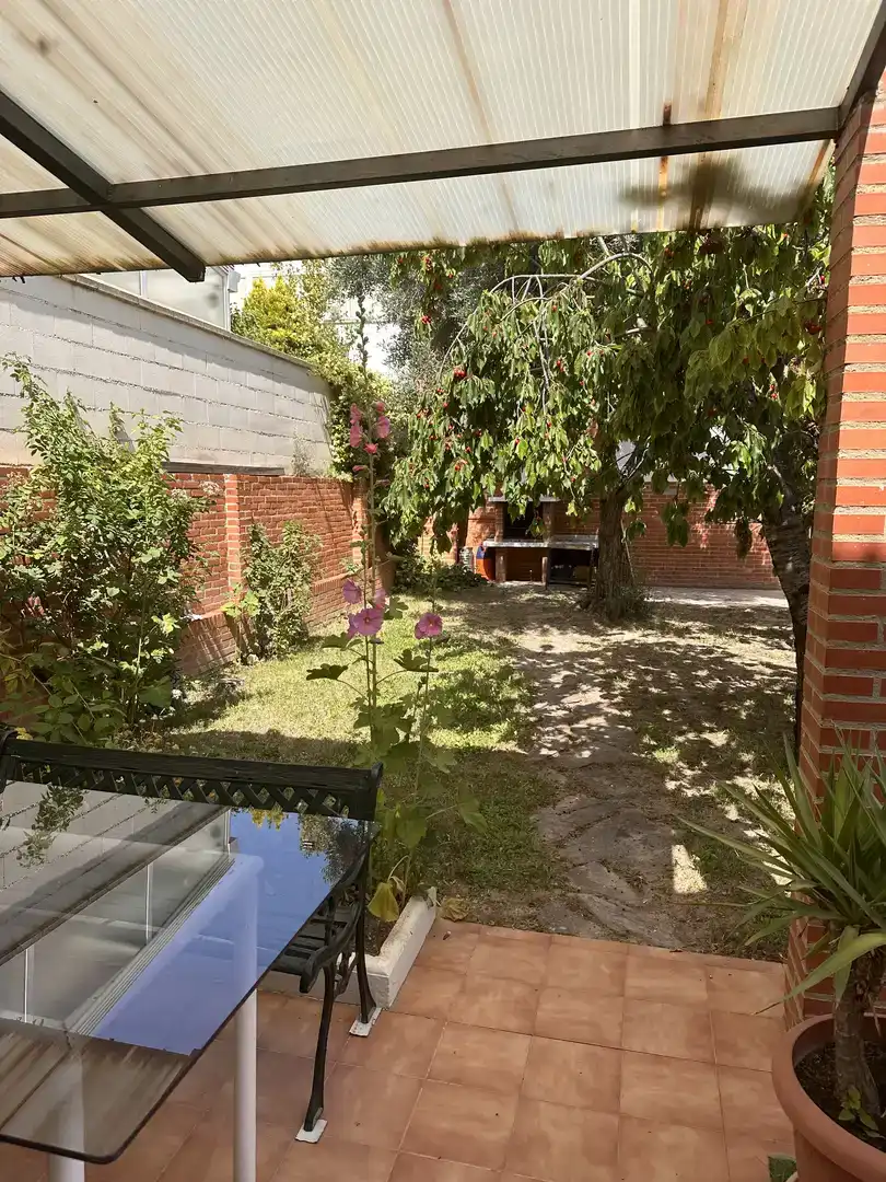 Jardí de Casa adosada en venda en Universidad