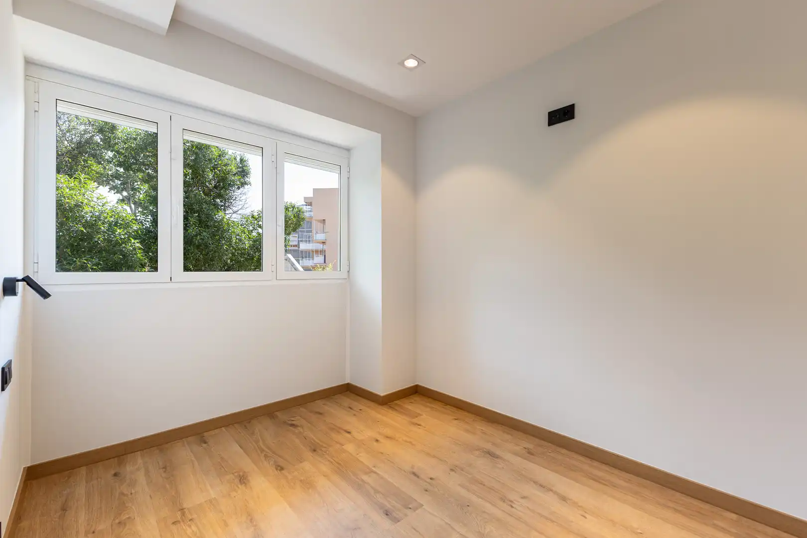 Schlafzimmer von Wohnung zum Verkauf in Barcelona mit Klimaanlage, Heizung und Parkett