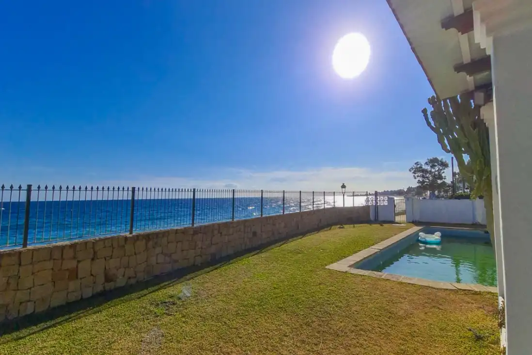 Casa con piscina en venta en Marbella Centro