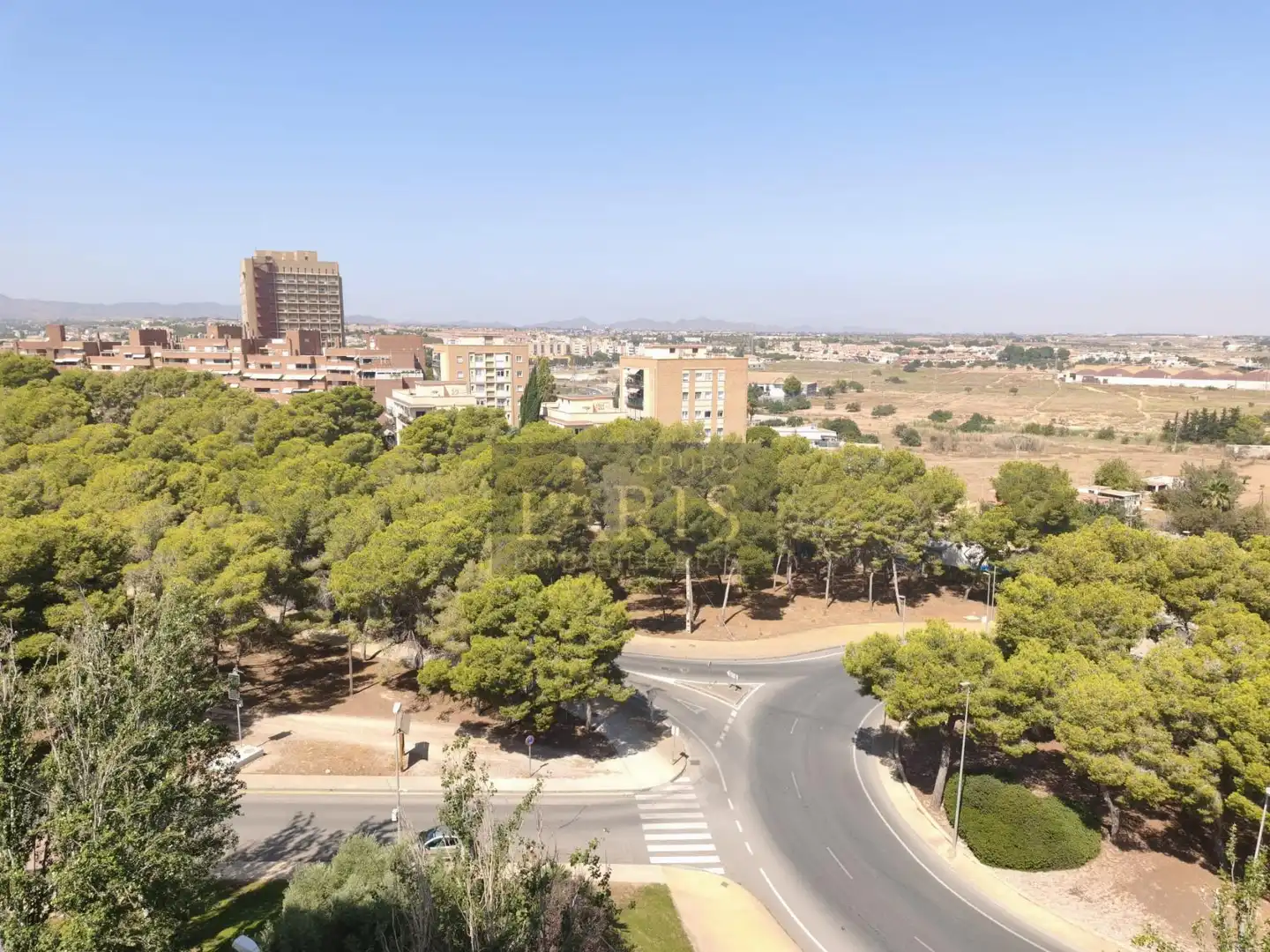 Vista exterior de Pis de lloguer en Cartagena amb Calefacció, Moblat i Piscina comunitària