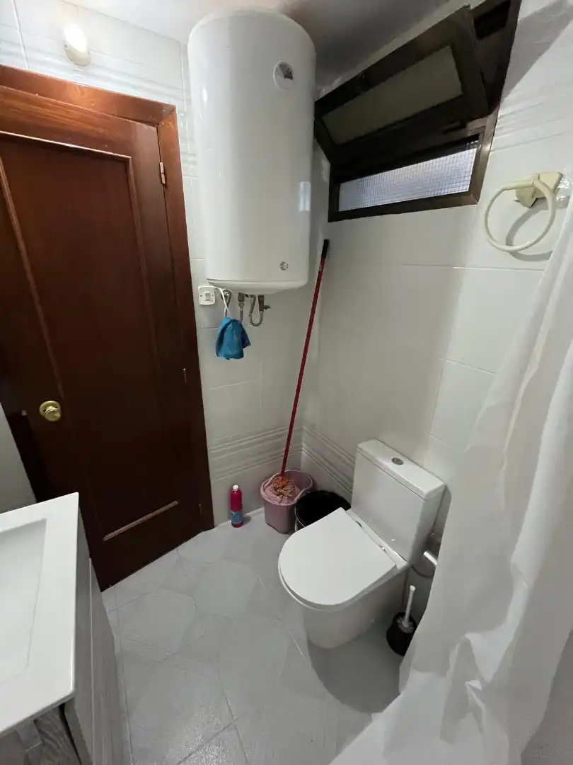 Badezimmer von Wohnungen zum Verkauf in Gandia mit Klimaanlage, Heizung und Abstellraum