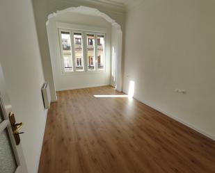 Bedroom of Flat to rent in  Valencia Capital  with Air Conditioner, Heating and Parquet flooring