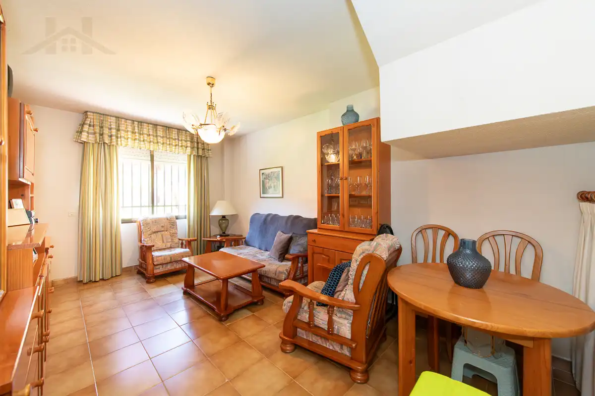 Sala de estar de Dúplex en venta en Manzanares El Real con Calefacción, Amueblado y Piscina comunitaria