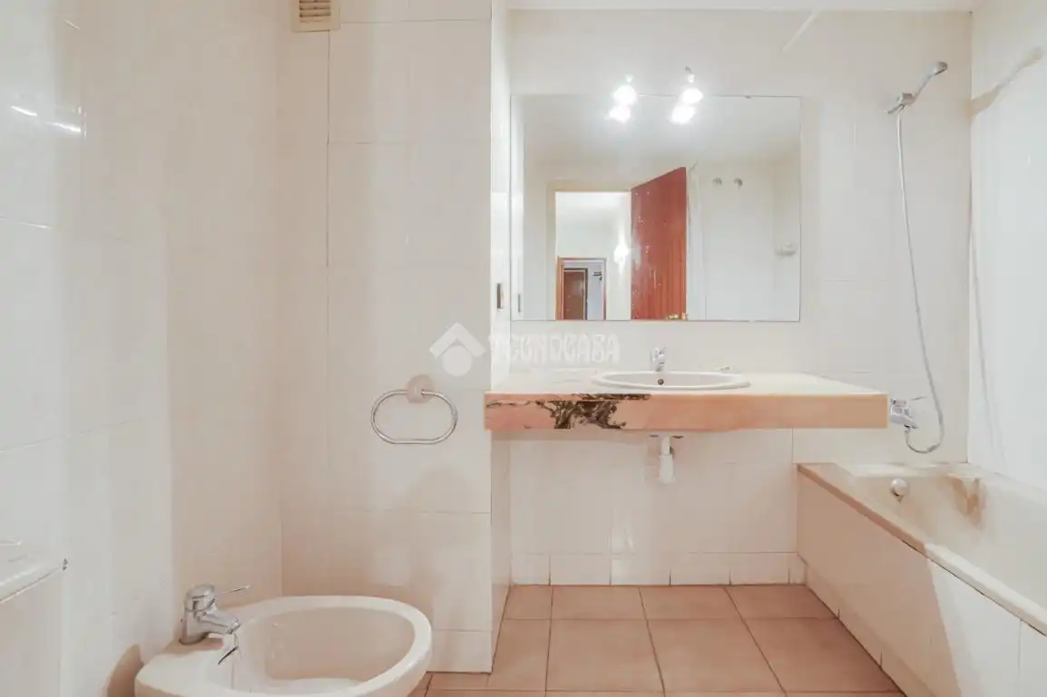 Bathroom of Flat for sale in Gavà  with Heating and Balcony