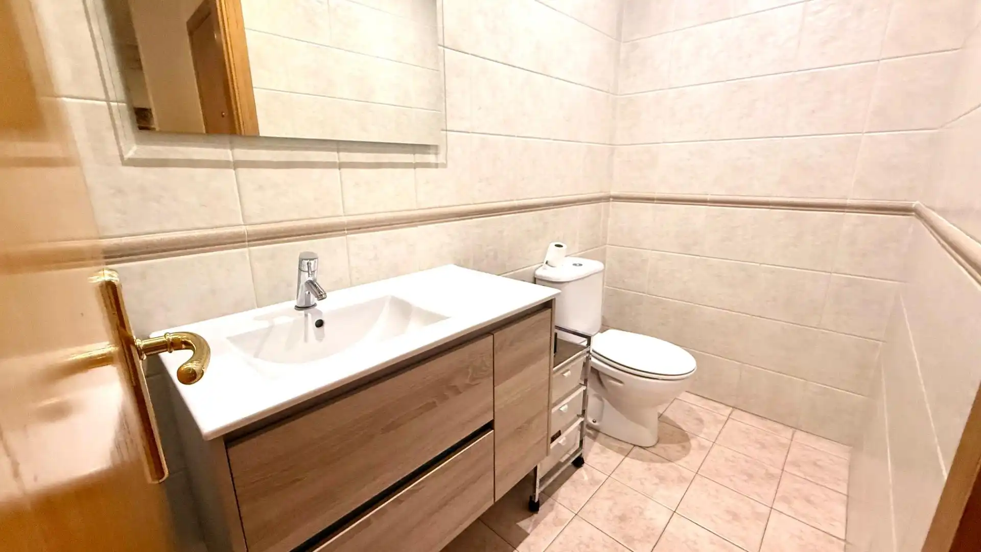 Bathroom of Duplexes for sale in Ourense Capital   with Heating, Storage room and Furnished