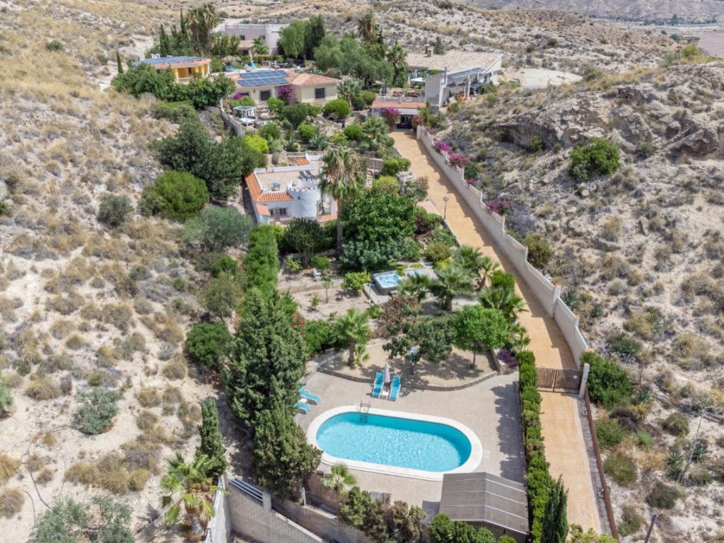 Vista exterior de Local en venda en San Vicente del Raspeig / Sant Vicent del Raspeig amb Aire condicionat