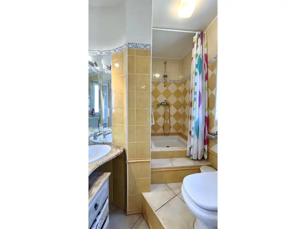 Bathroom of Houses for sale in Empuriabrava