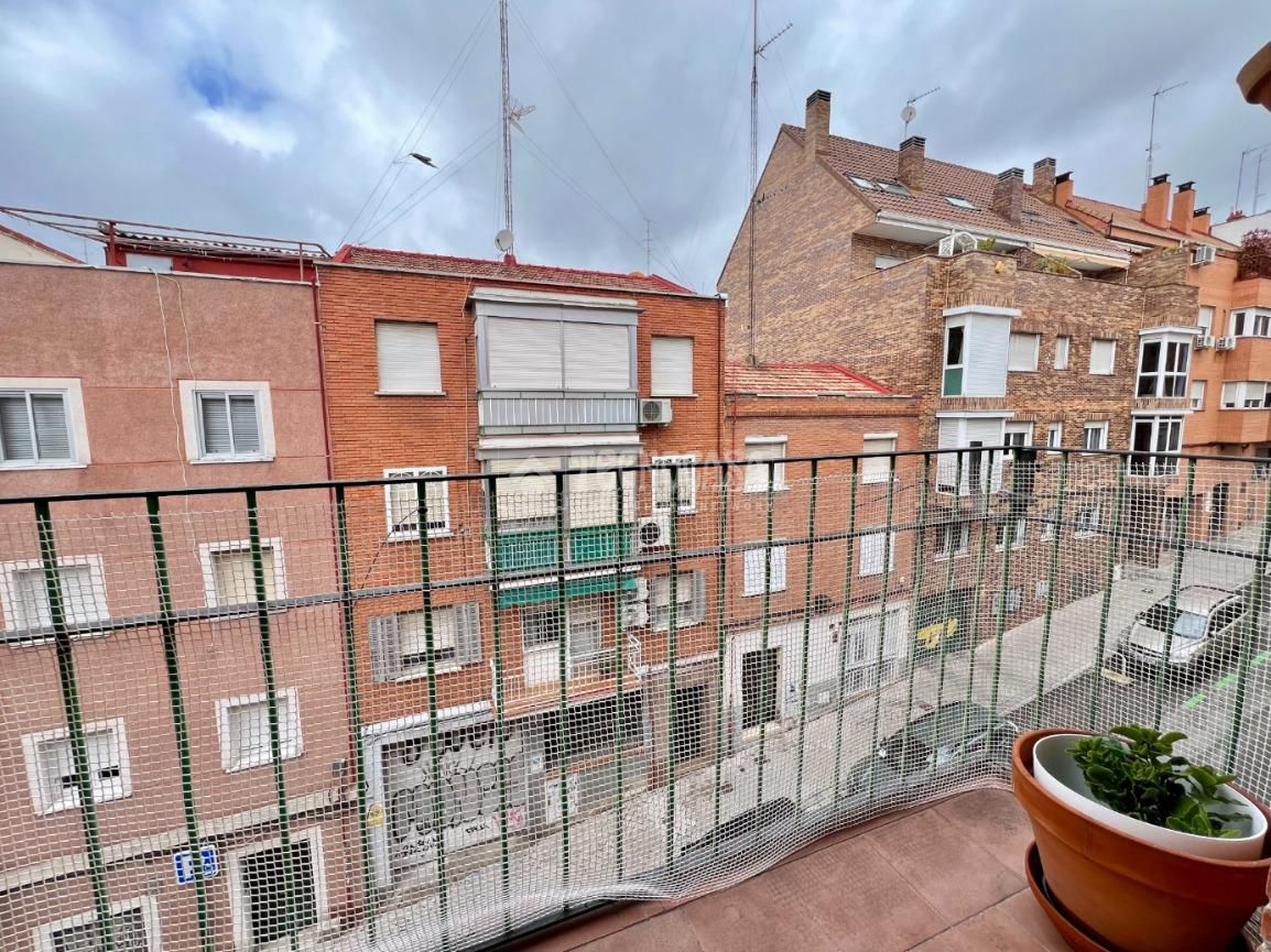 Exterior view of Flat for sale in  Madrid Capital  with Air Conditioner and Parquet flooring