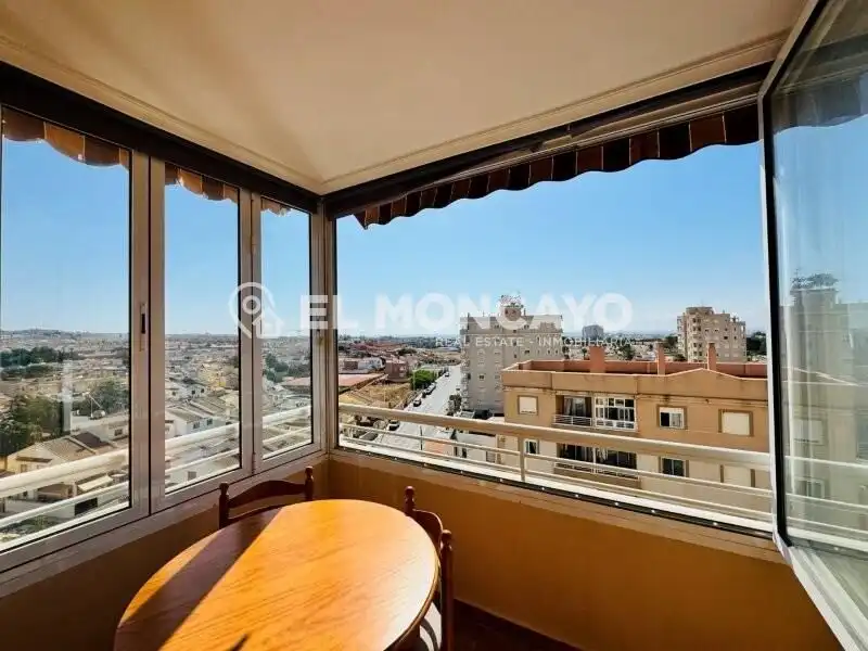 Apartamento con piscina en venta en Nueva Torrevieja - Aguas Nuevas