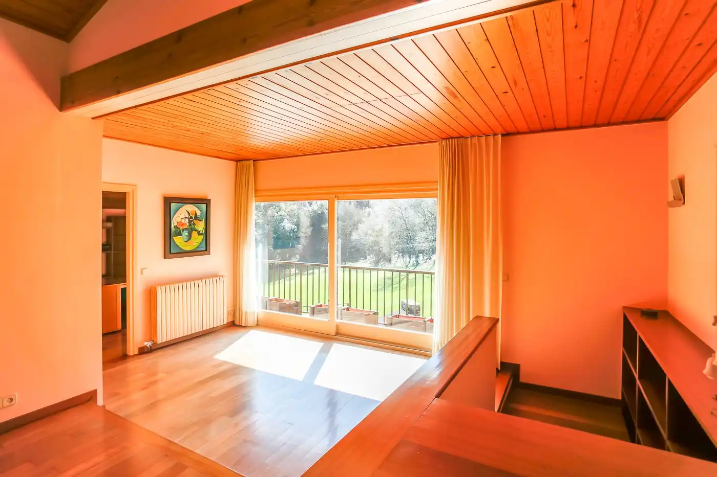 Sala de estar de Finca rústica en venta en Olot con Calefacción, Jardín privado y Terraza