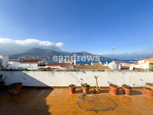 Casa adosada en Venta en El Port de la Selva
