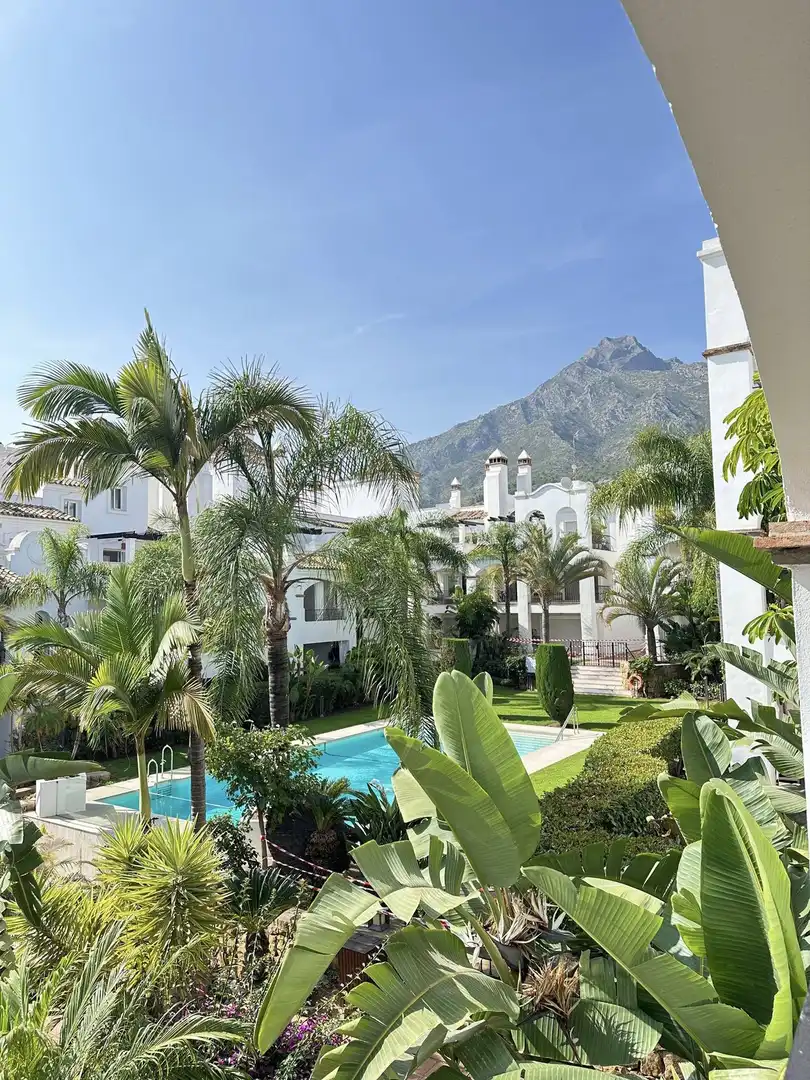 Apartamento de alquiler en Nagüeles Alto