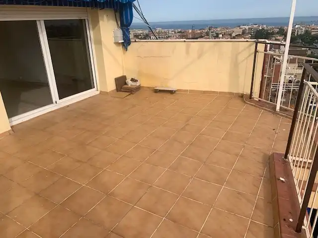 Terrasse von Dachboden zum Verkauf in Badalona mit Klimaanlage, Heizung und Terrasse