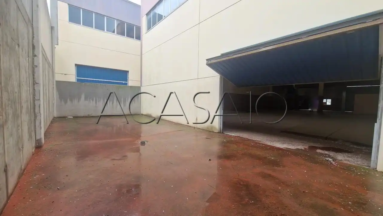 Vista exterior de Nave industrial en venta en Ontígola