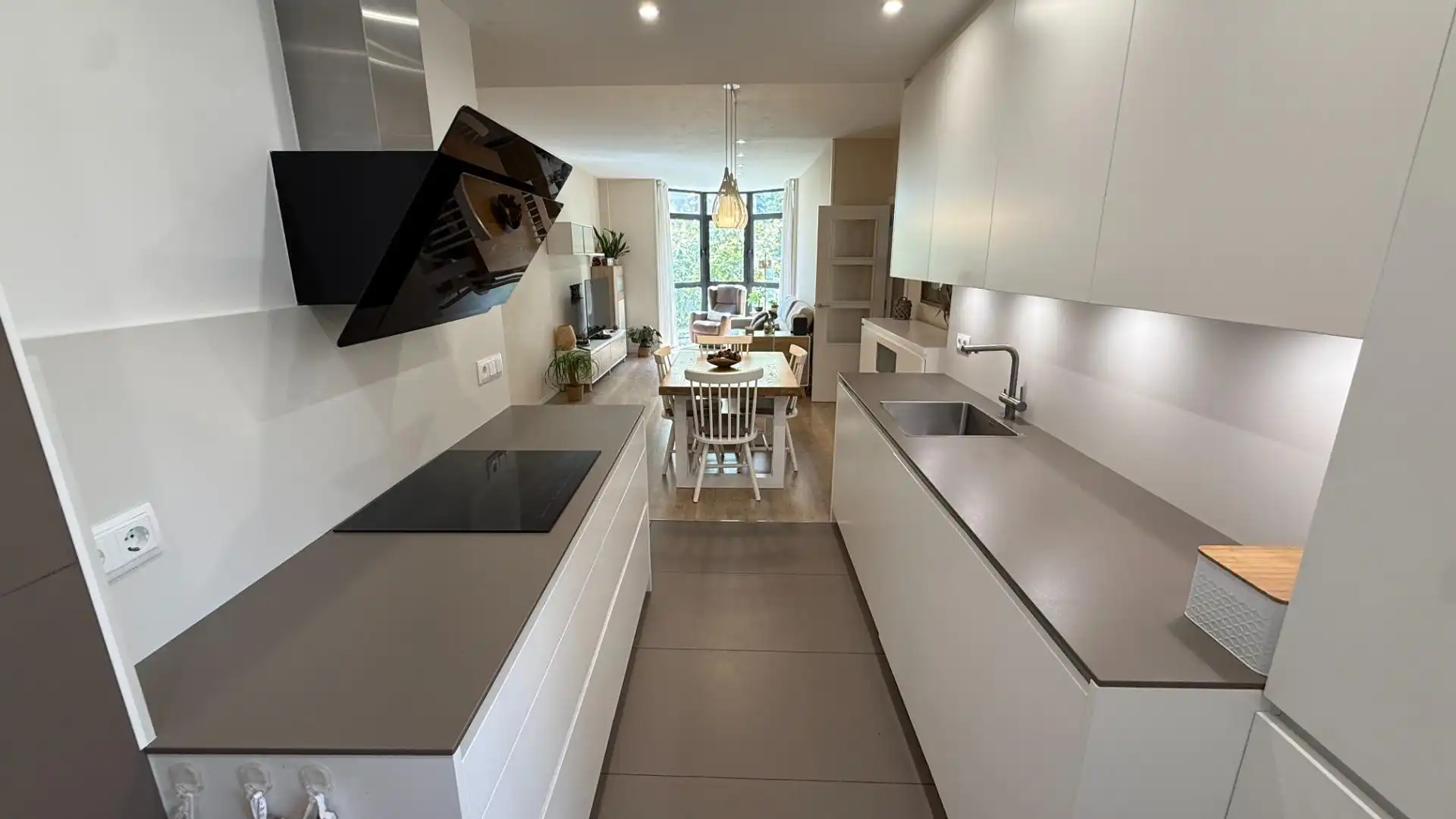 Kitchen of Flat for sale in Barcelona  with Air Conditioner, Heating and Parquet flooring