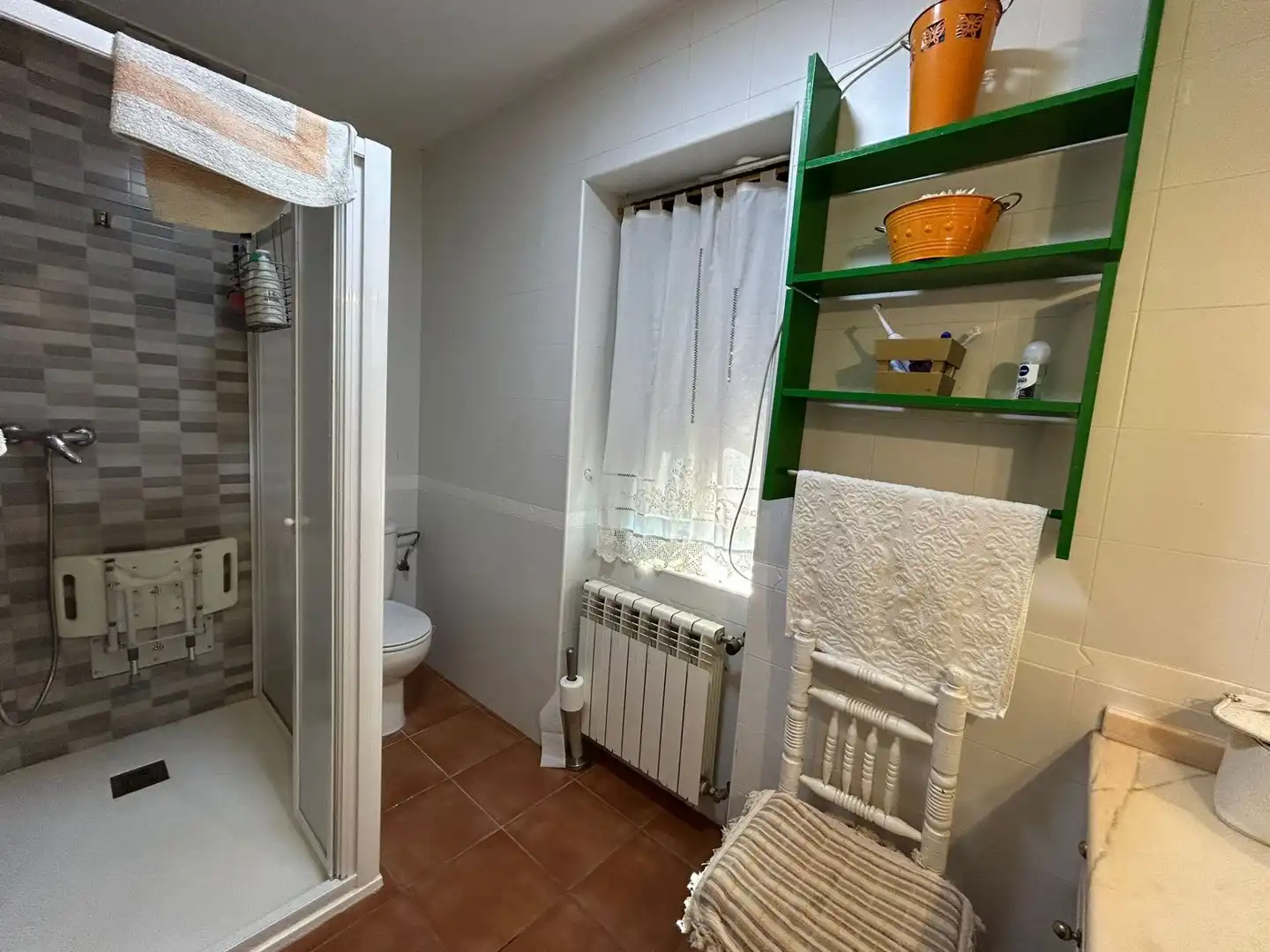 Baño de Casa o chalet en venta en Perales del Puerto con Aire acondicionado, Calefacción y Jardín privado