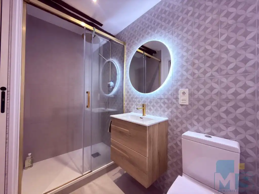 Baño de Piso en venta en Pasaia con Amueblado