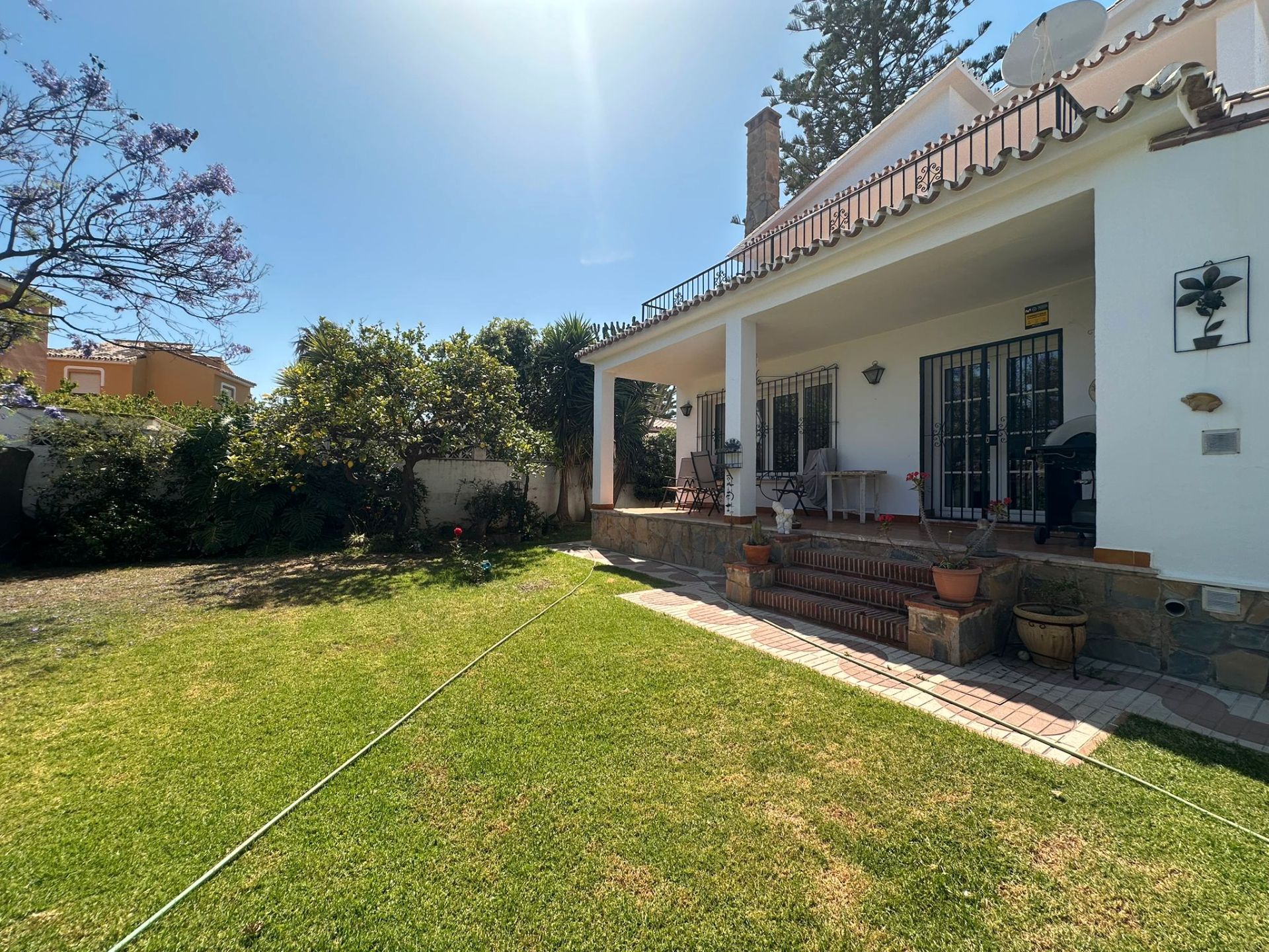 Jardí de Casa o xalet en venda en Benalmádena amb Aire condicionat, Jardí privat i Traster