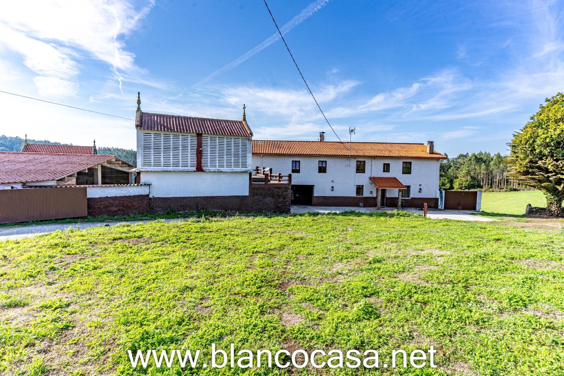 Exterior view of House or chalet for sale in Carballo  with Heating, Private garden and Terrace