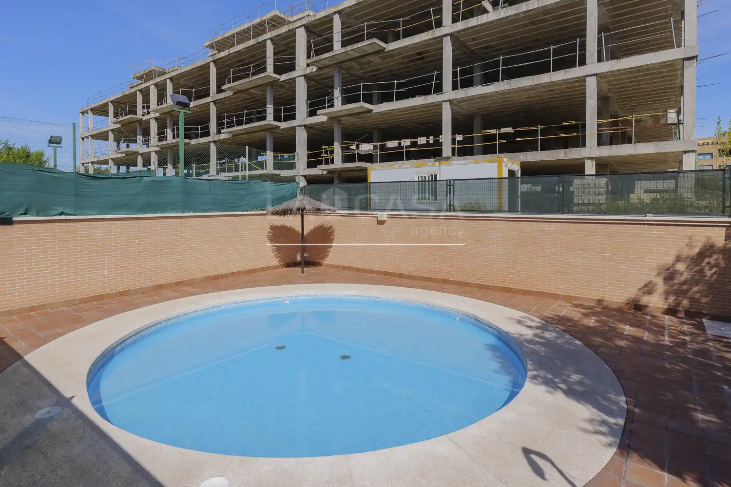 Piscina de Piso en venta en Parla Este