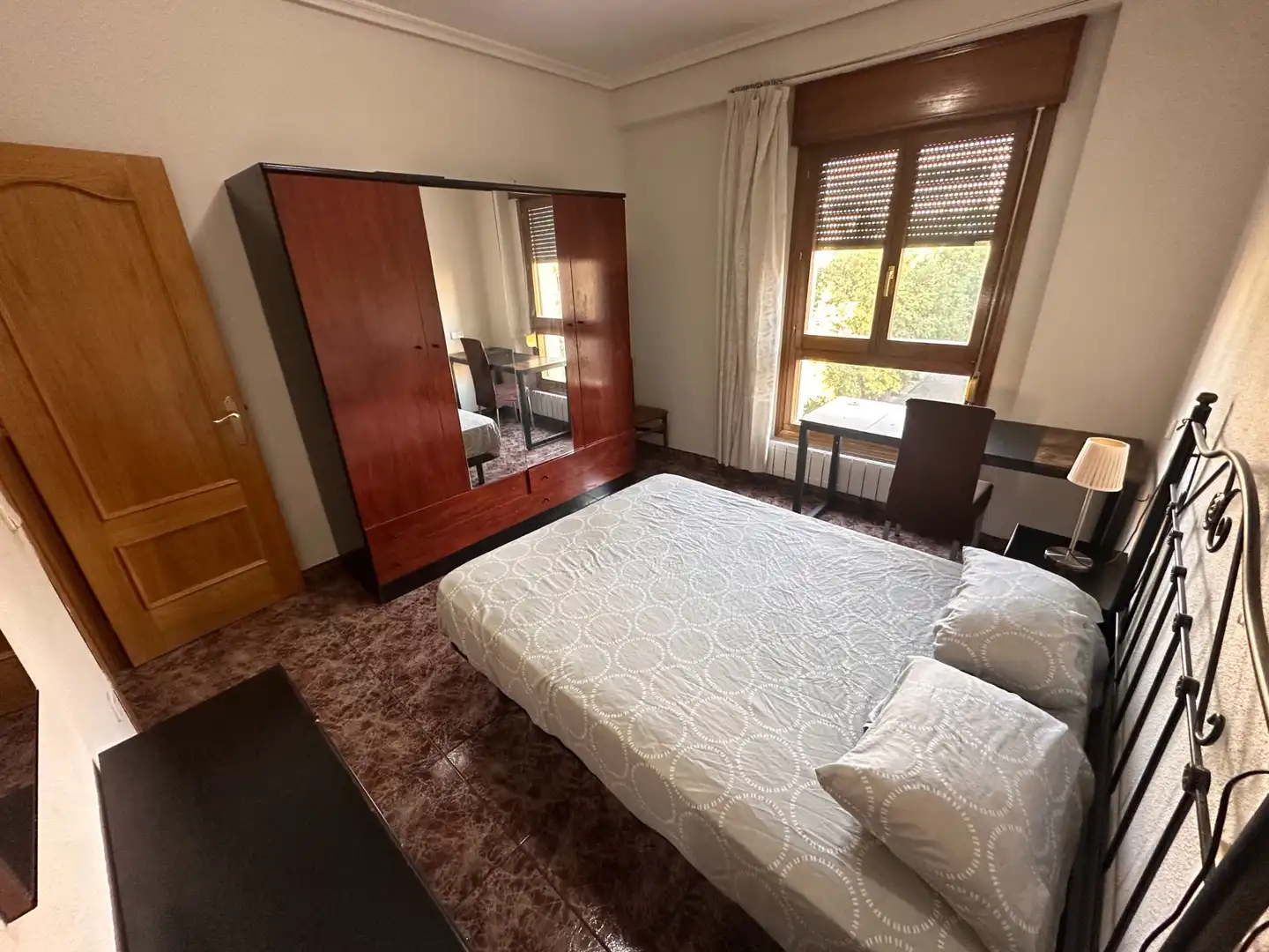 Schlafzimmer von Wohnungen zur Miete in Cuenca mit Heizung, Möbliert und Waschmaschine