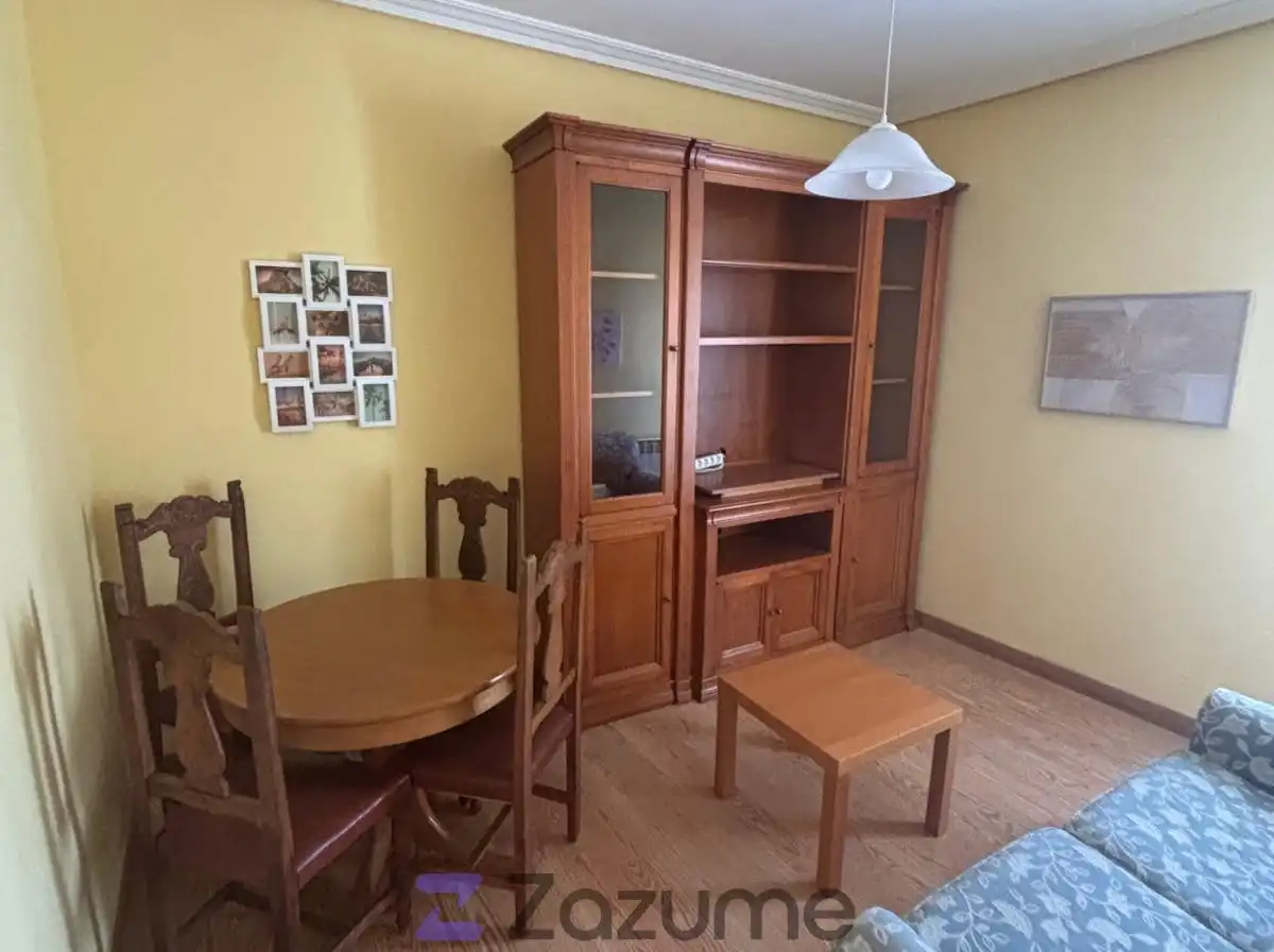 Living room of Apartments for rent in Burgos  with Heating, Furnished and Oven