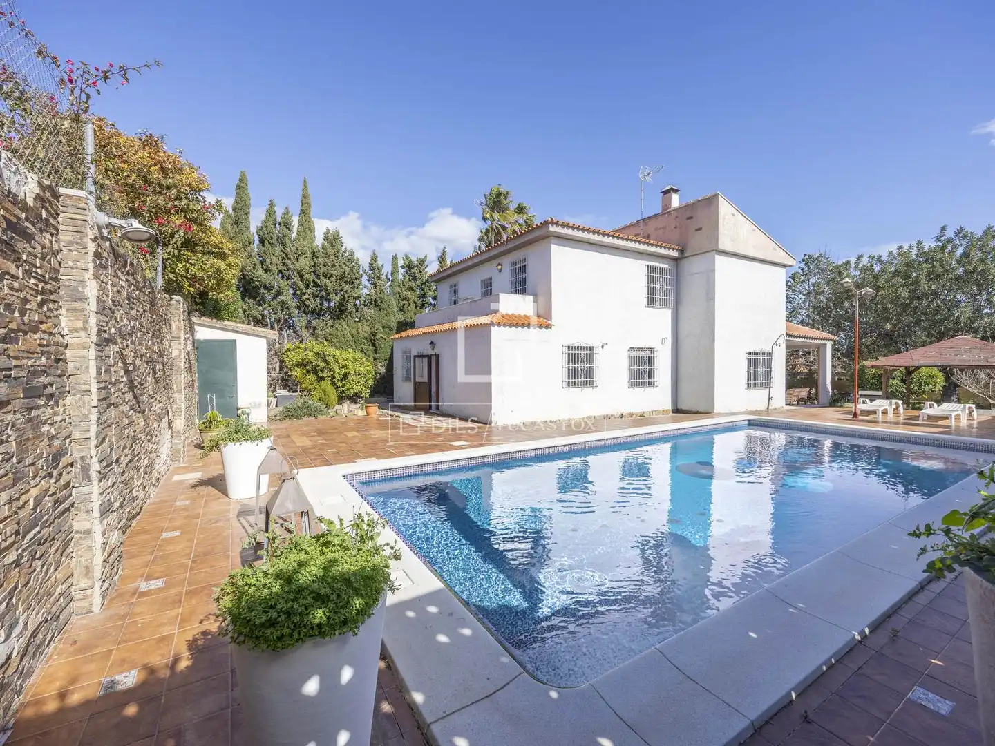 Vista exterior de Casa o chalet en venta en L'Eliana con Aire acondicionado, Calefacción y Jardín privado