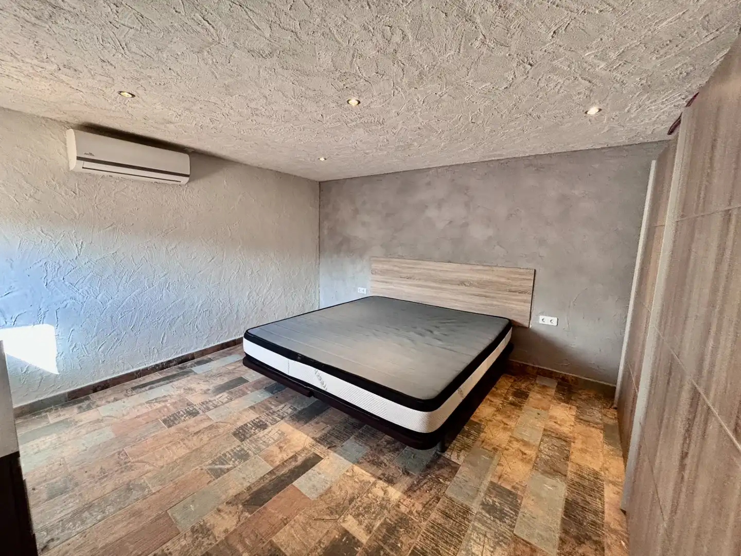 Casa o chalet en venta en Escatrón con Terraza, Trastero y Amueblado
