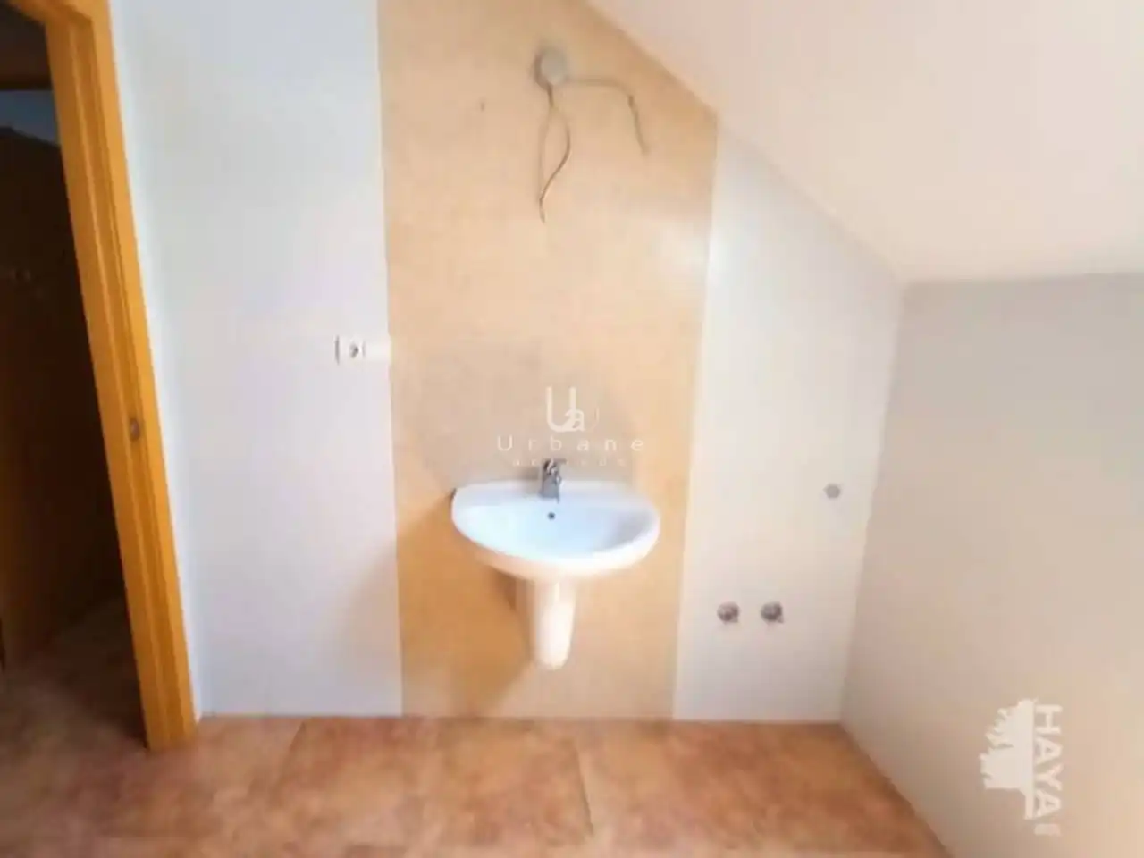 Bany de Pis en venda en Alzira amb Balcó