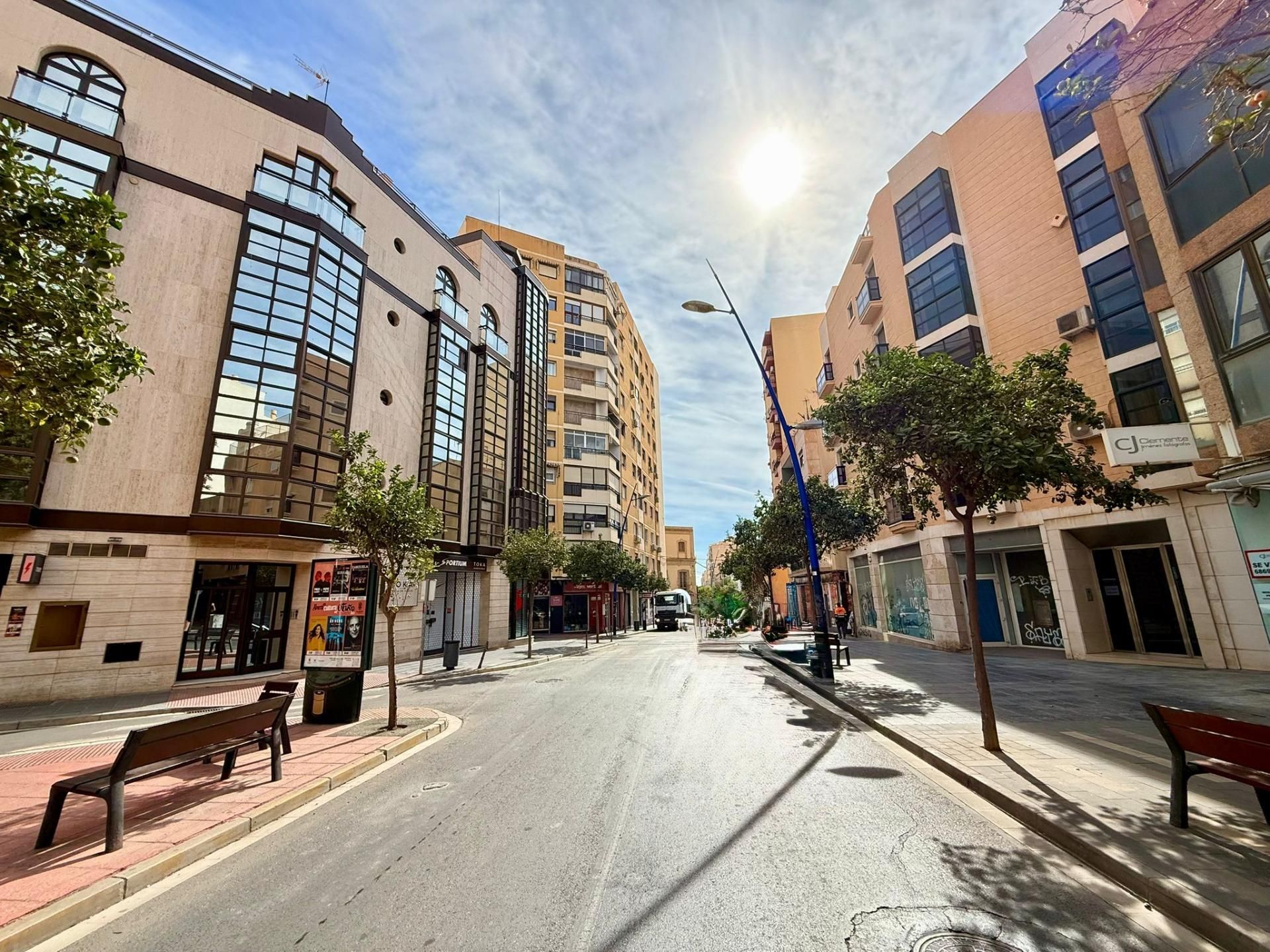 Vista exterior de Pis en venda en  Almería Capital