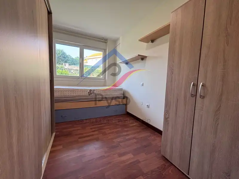 Habitación de Piso de alquiler en Miengo con Calefacción, Jardín privado y Amueblado