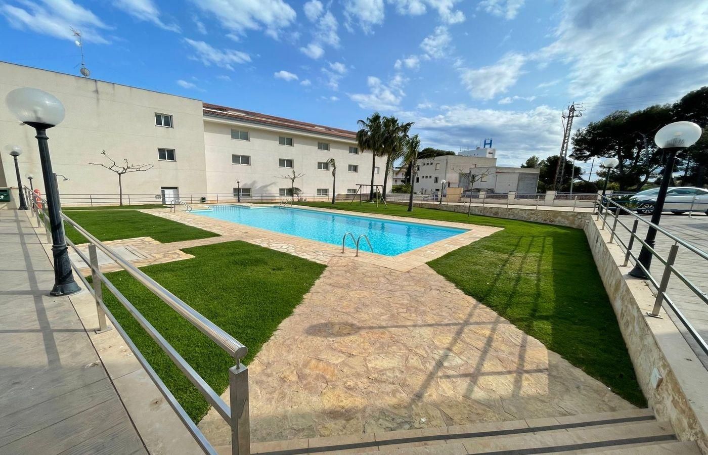 Piscina de Ático en venta en Alcanar con Calefacción, Jardín privado y Terraza
