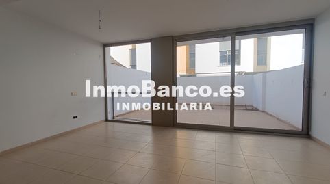 Foto 2 de Casa adosada de alquiler en Núcleo Urbano, La Pobla de Vallbona