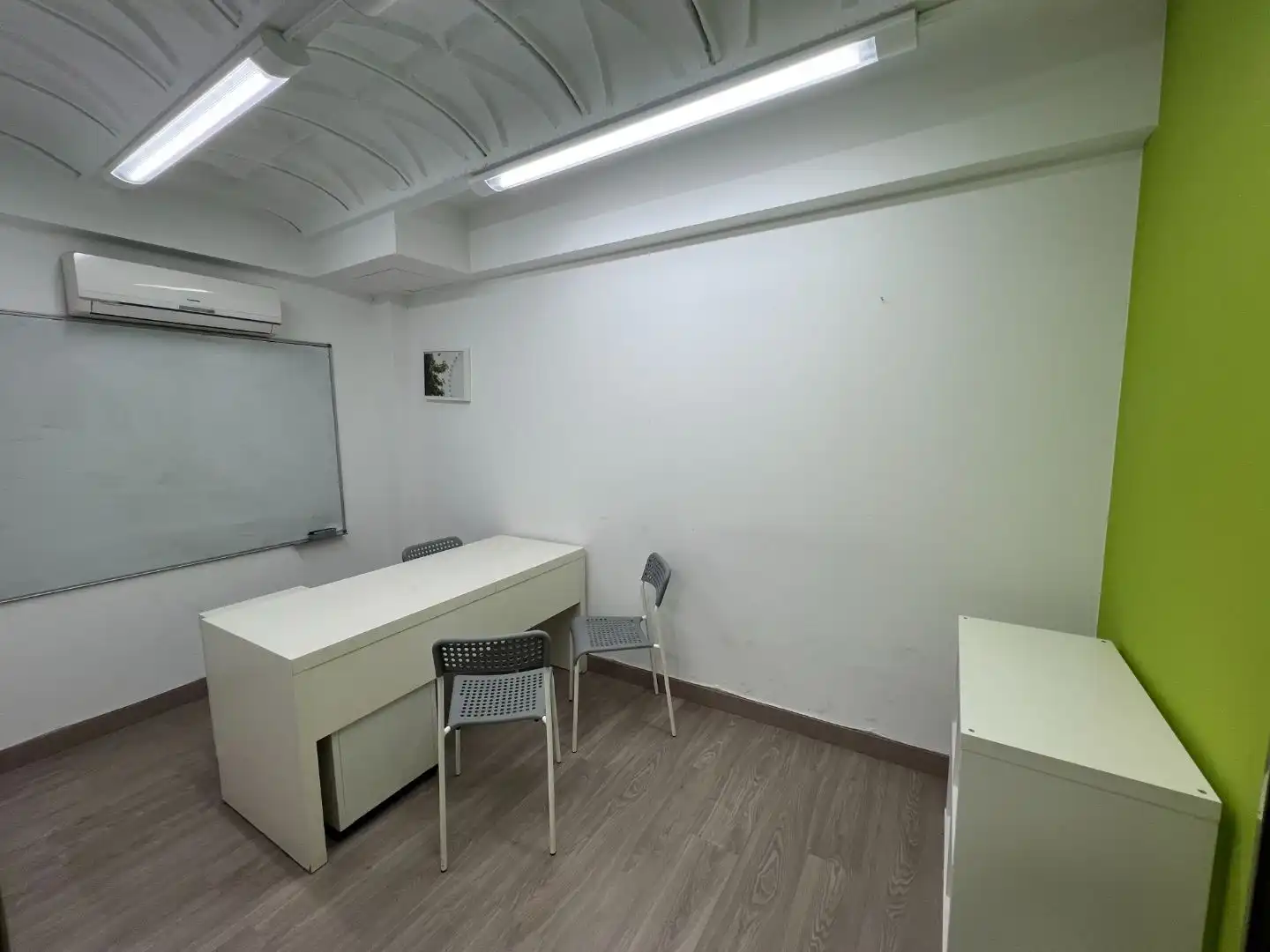 Oficina de alquiler en Girona con Aire acondicionado, Amueblado y Internet