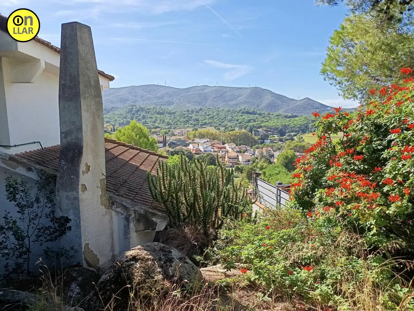 Außenansicht von Haus oder Chalet zum Verkauf in Sant Fost de Campsentelles mit Privatgarten, Terrasse und Abstellraum