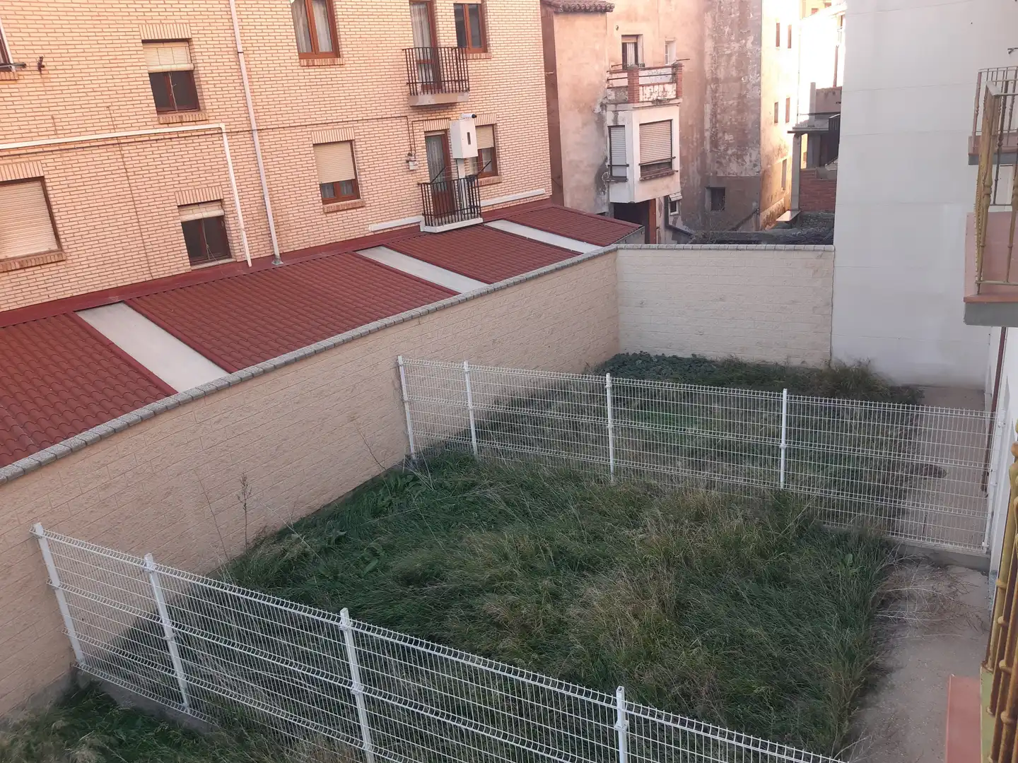 Adossat amb terrassa en venda a Quel, imagen 15