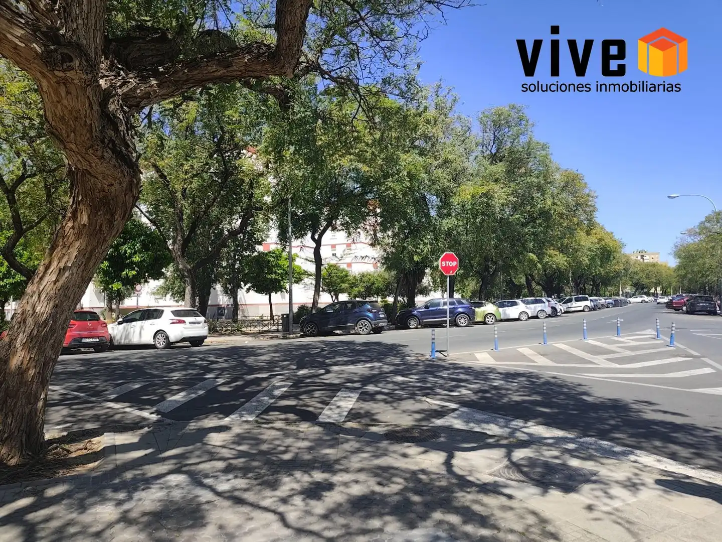 Exterior view of Flat for sale in Sevilla  with Air Conditioner