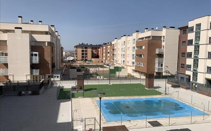 Piscina de Pis en venda en Ávila Capital amb Terrassa i Balcó