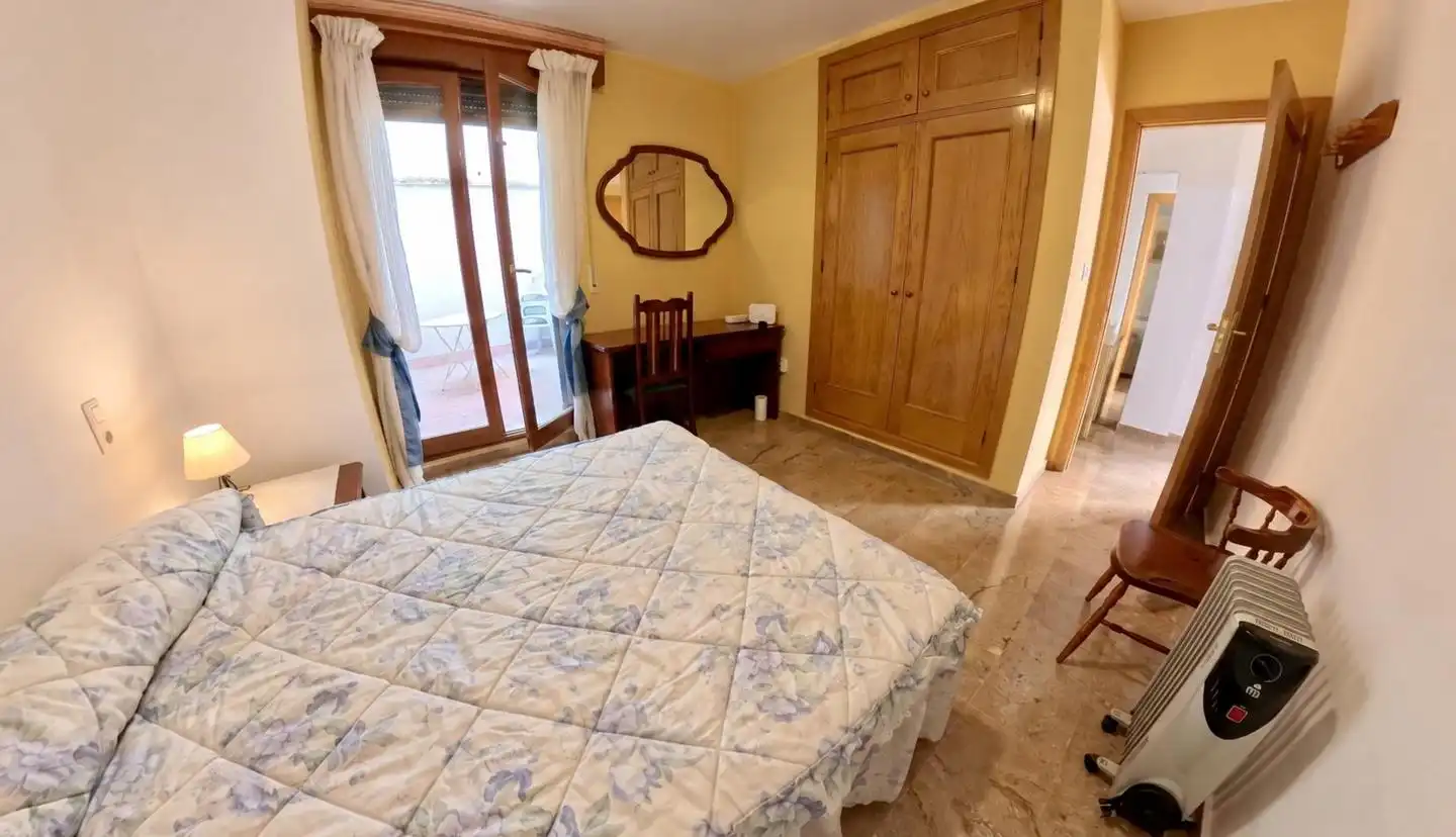 Schlafzimmer von Erdgeschoss zur Miete in Beiro