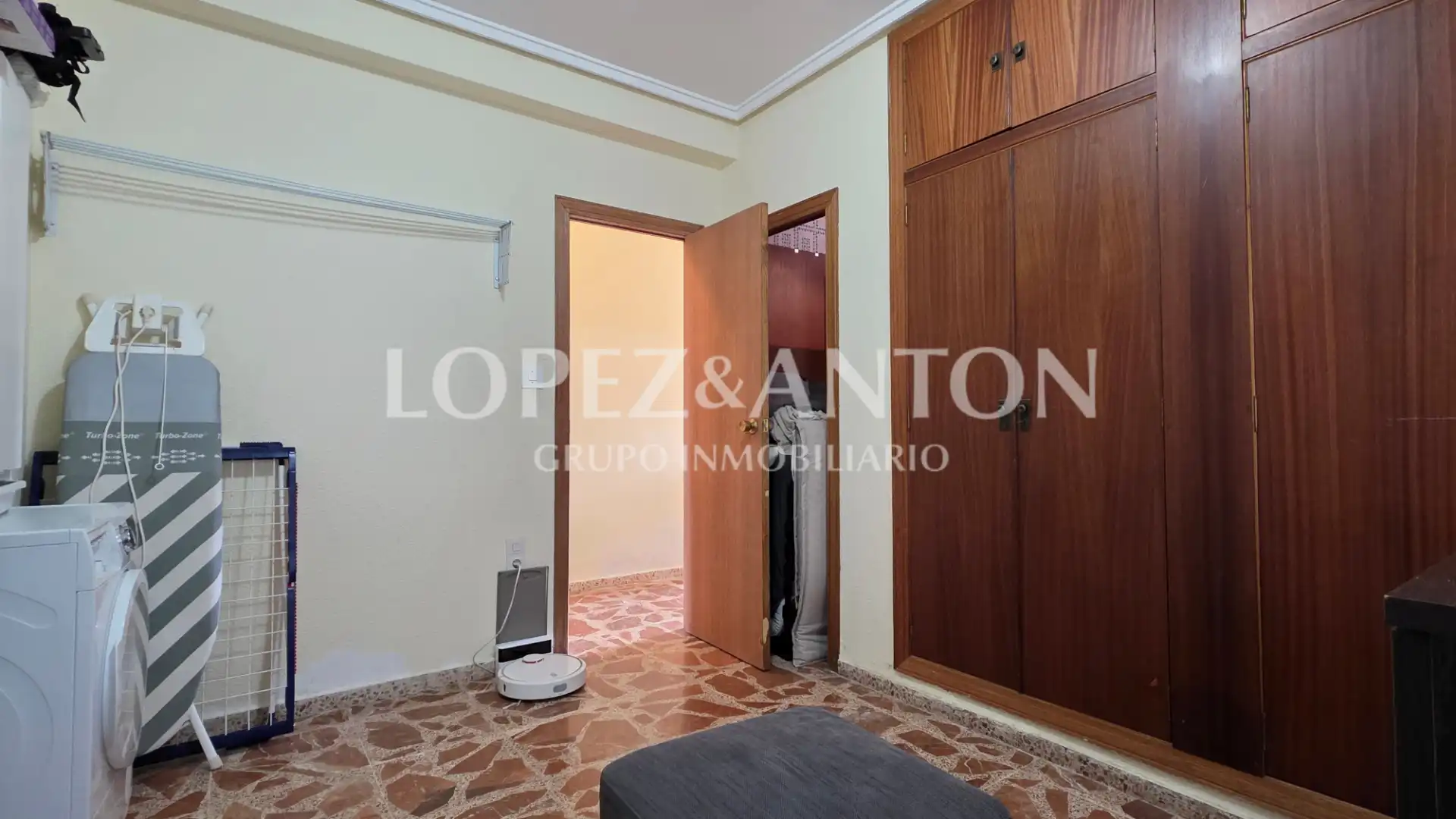 Houses for sale in L'Eliana  with Air Conditioner, Private garden and Terrace